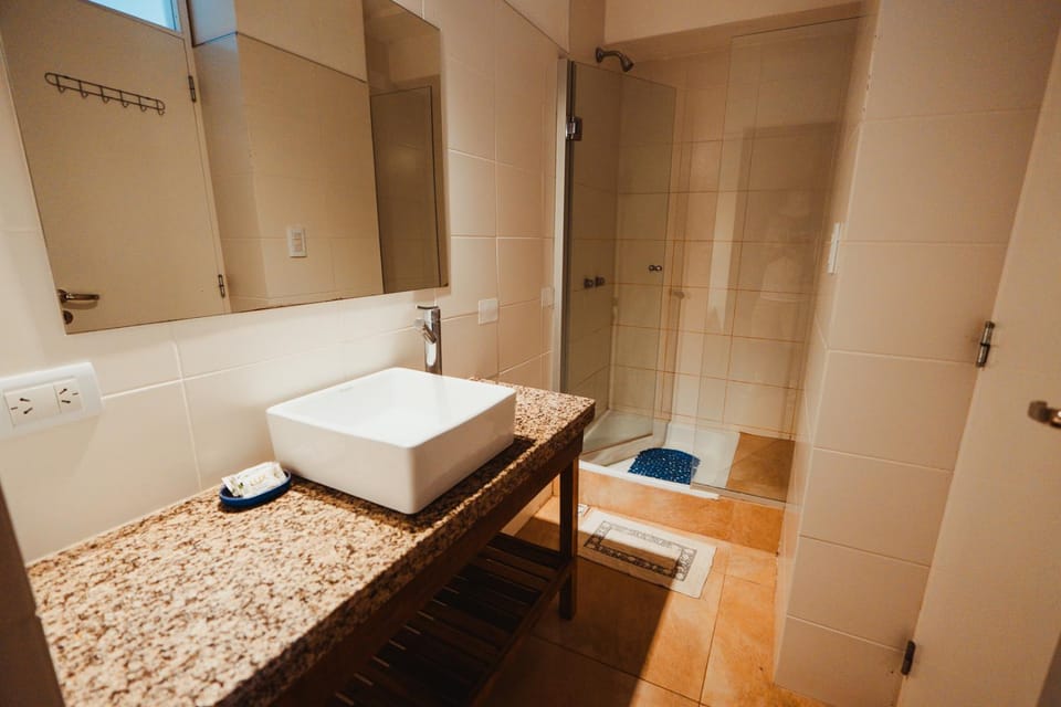 Shower, Bathroom, towels