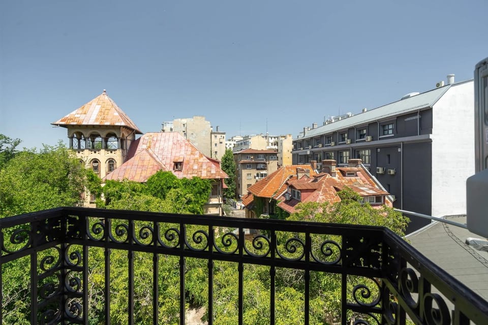 Property building, Day, View (from property/room), Balcony/Terrace