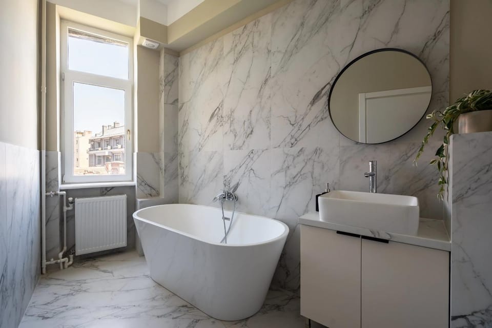 Bathroom, Bath