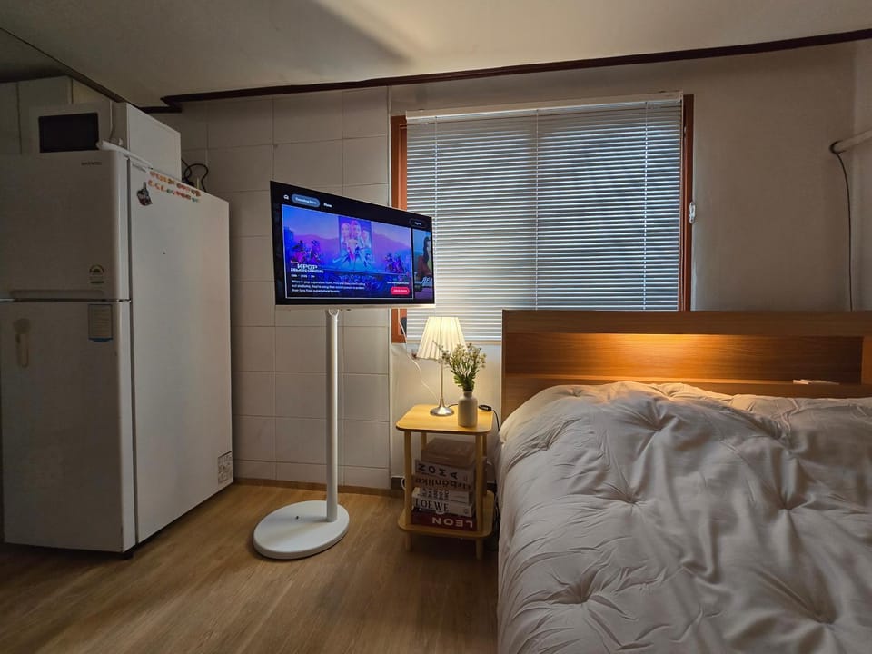Communal lounge/ TV room, TV and multimedia