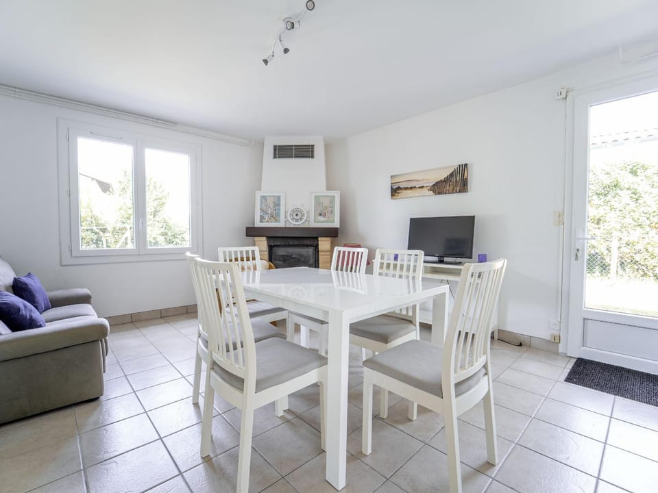 Appartement calme entre courant et océan, 4 personnes, terrasse - FR-1-50-189 Apartment in Mimizan