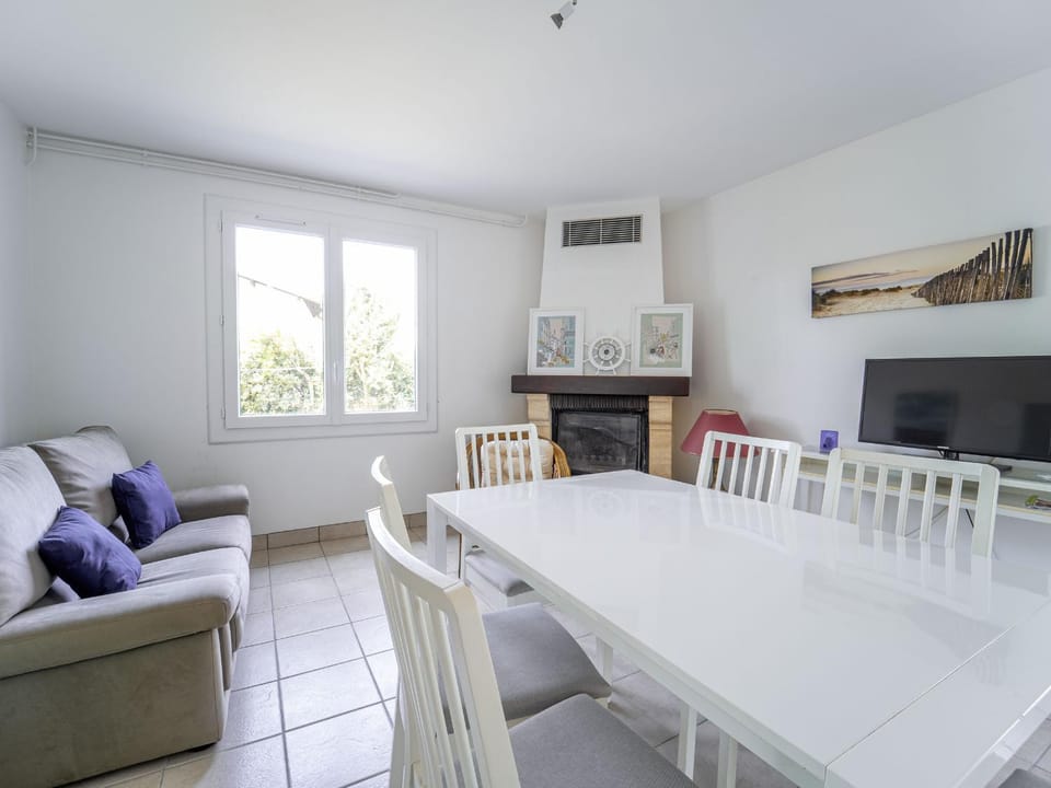 Appartement calme entre courant et océan, 4 personnes, terrasse - FR-1-50-189 Apartment in Mimizan