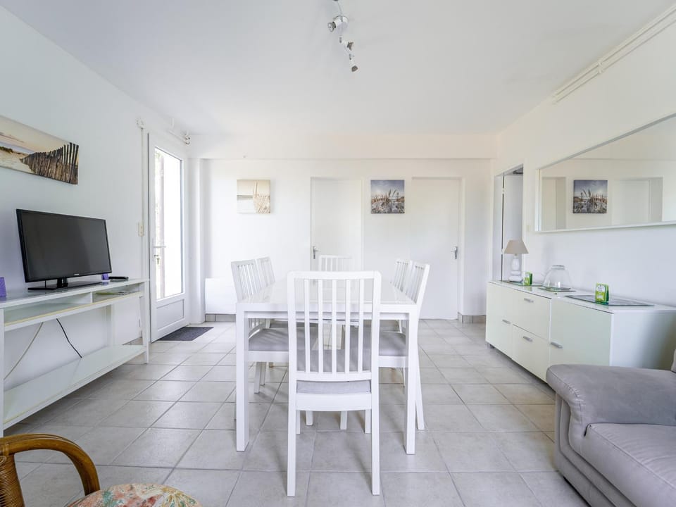 Appartement calme entre courant et océan, 4 personnes, terrasse - FR-1-50-189 Apartment in Mimizan