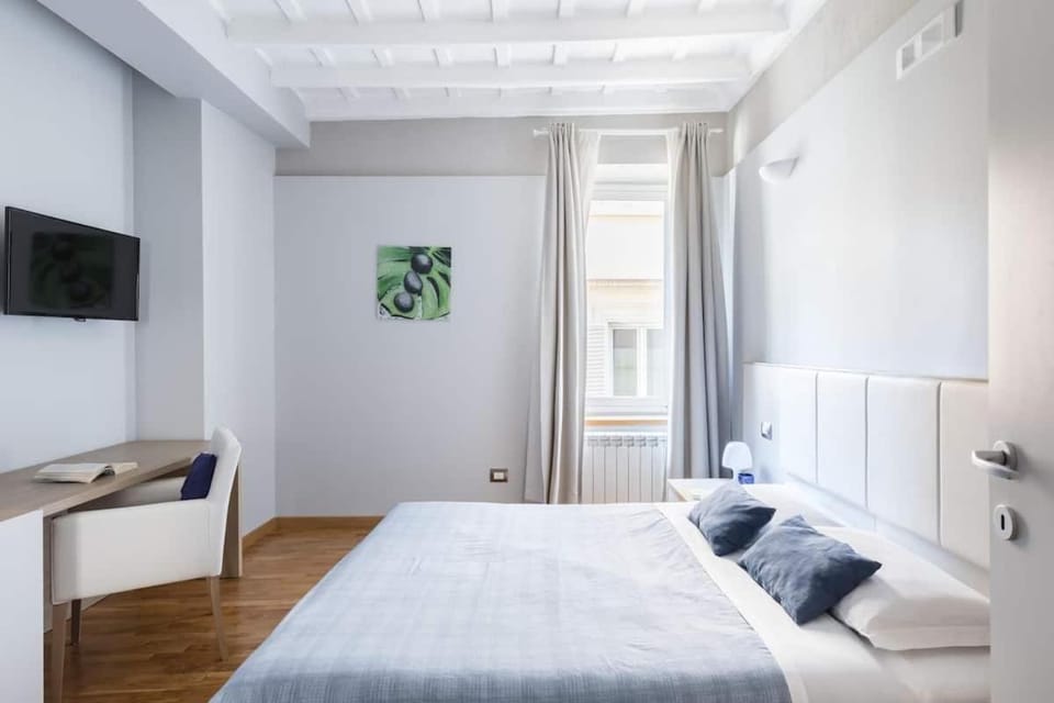 Spanish Steps House Vittoria Apartment in Rome