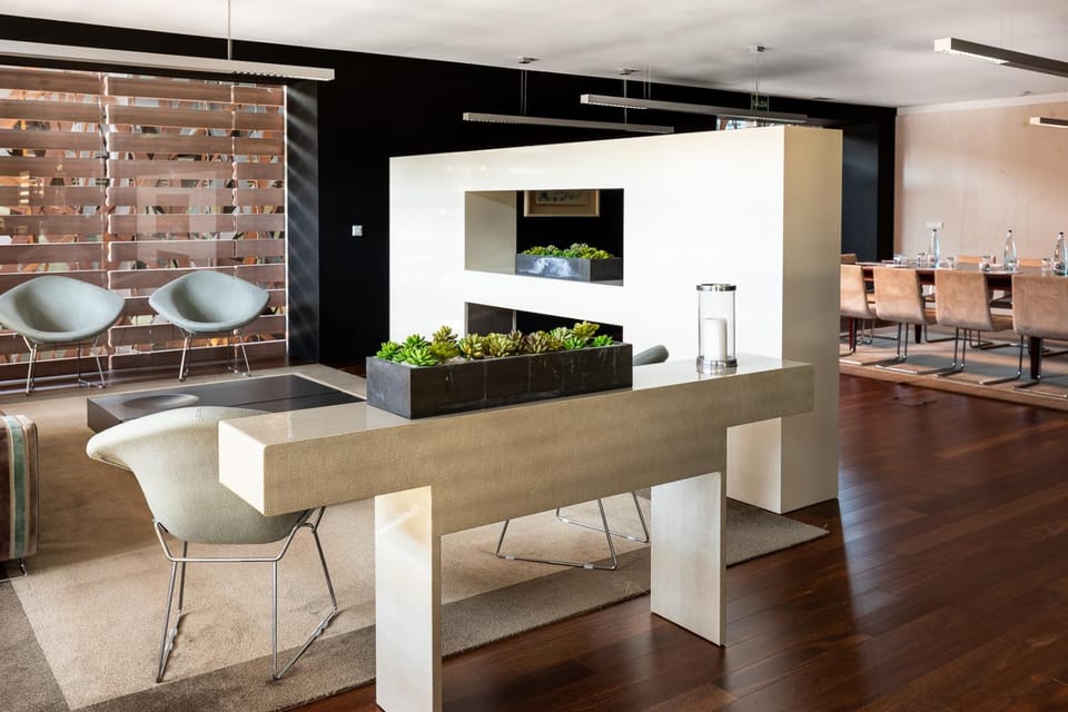 Meeting/conference room