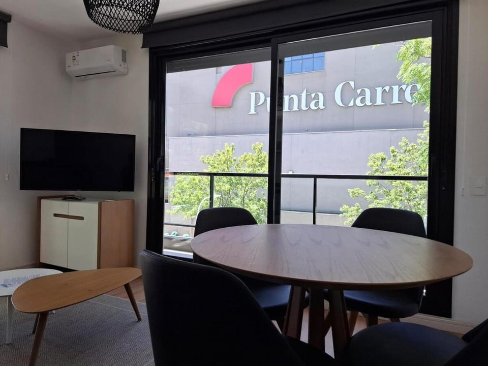 Avellana - Comfortable and bright, in front of the mall Apartment in Montevideo Department, Uruguay