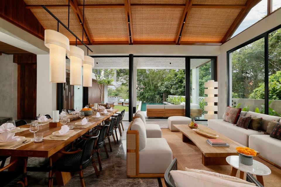 Living room, Dining area