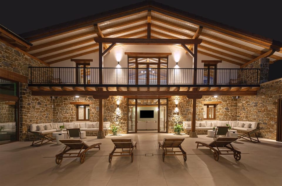 Patio, Night