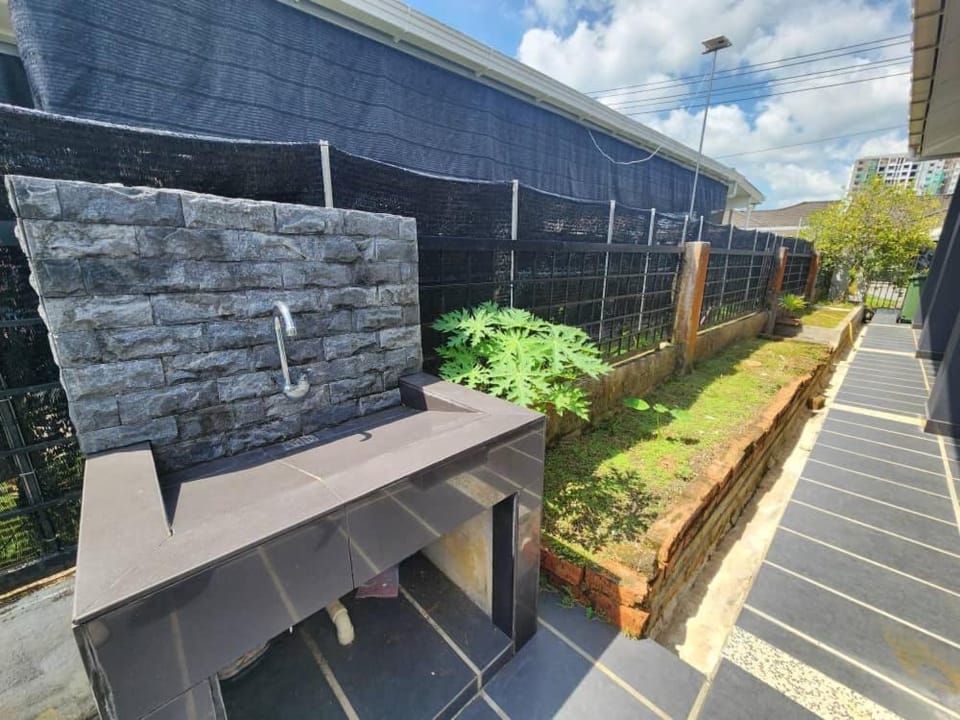 Property building, Patio, Garden, Garden view