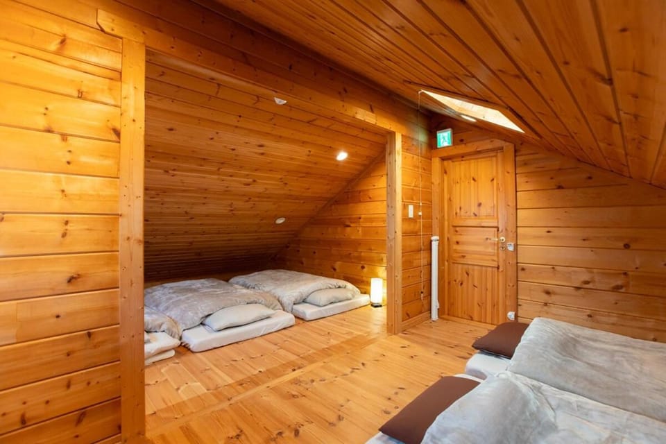 里山辺ウッドハウスちいさいおうち House in Nagano Prefecture