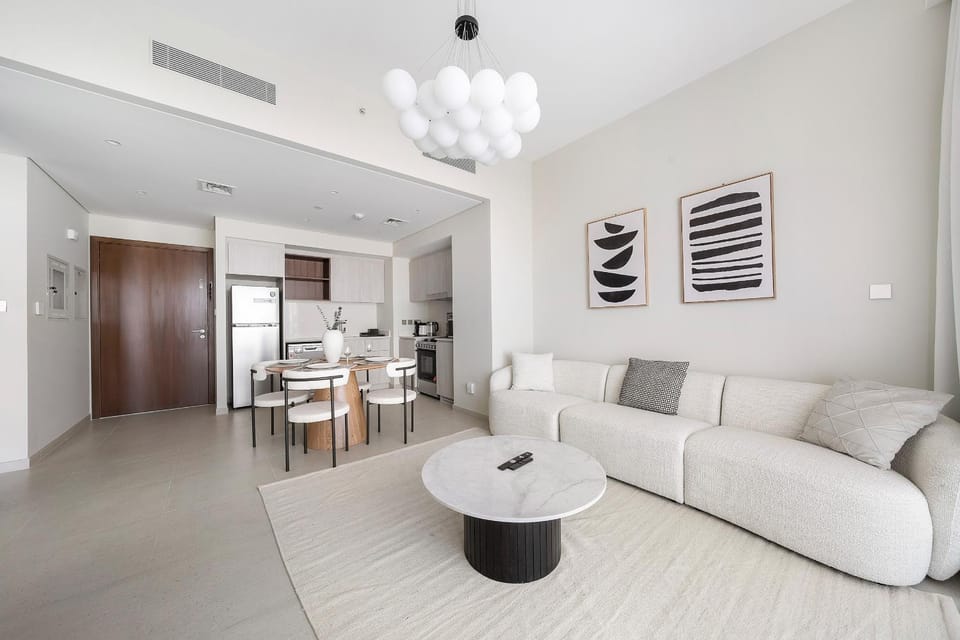 VayK - Classy 1BR Near the Lagoon in Creek Harbour Apartment in Dubai