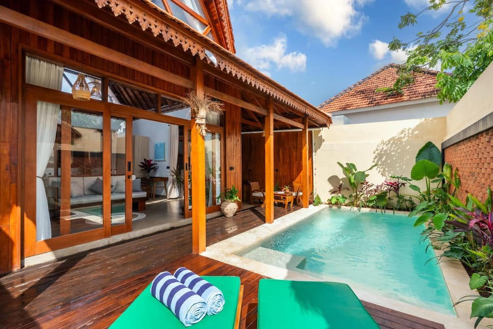 Patio, Swimming pool