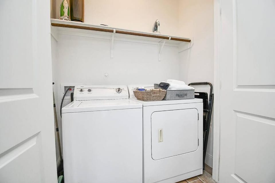towels, washing machine, dryer