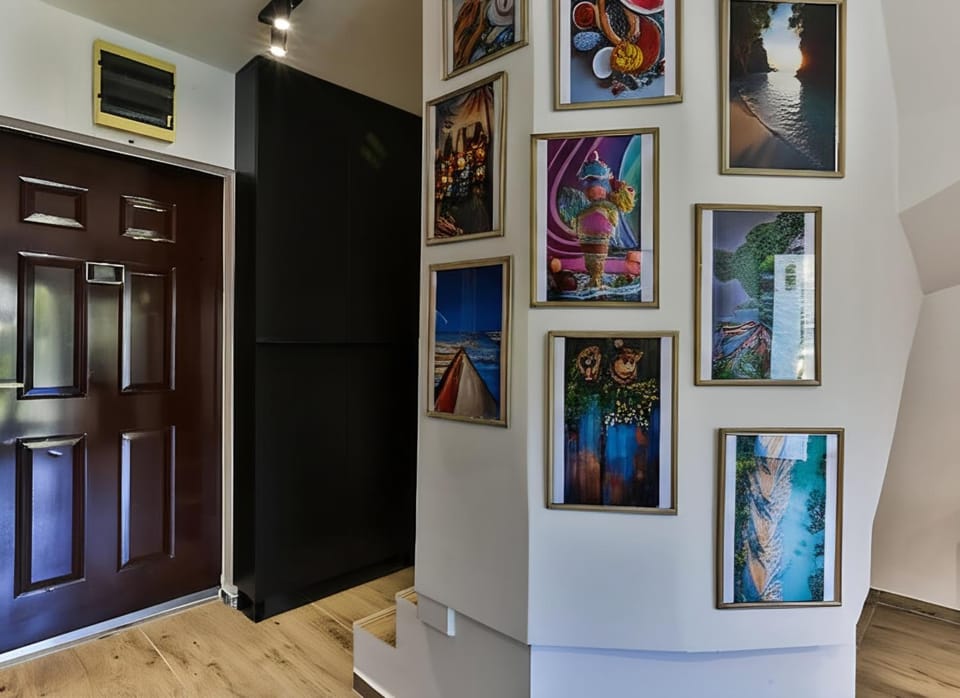 Decorative detail, wardrobe