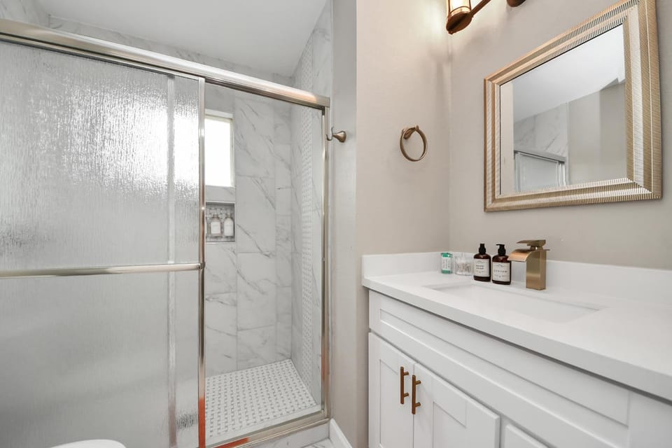Shower, Bathroom