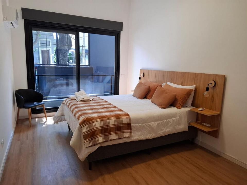 Cinnamon - Comfortable and bright in front of Shopping Apartment in Montevideo Department, Uruguay