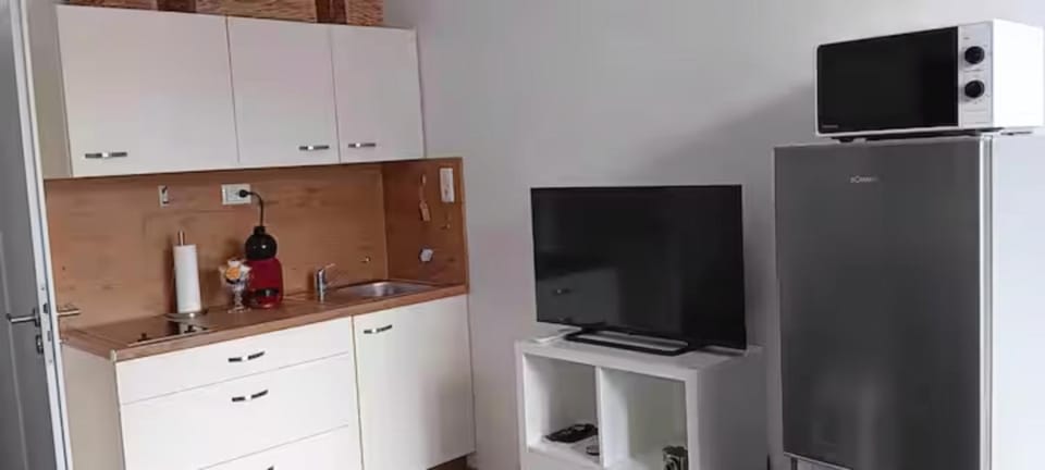 TV and multimedia, Kitchen or kitchenette