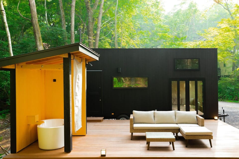 Property building, Day, Garden, Garden view