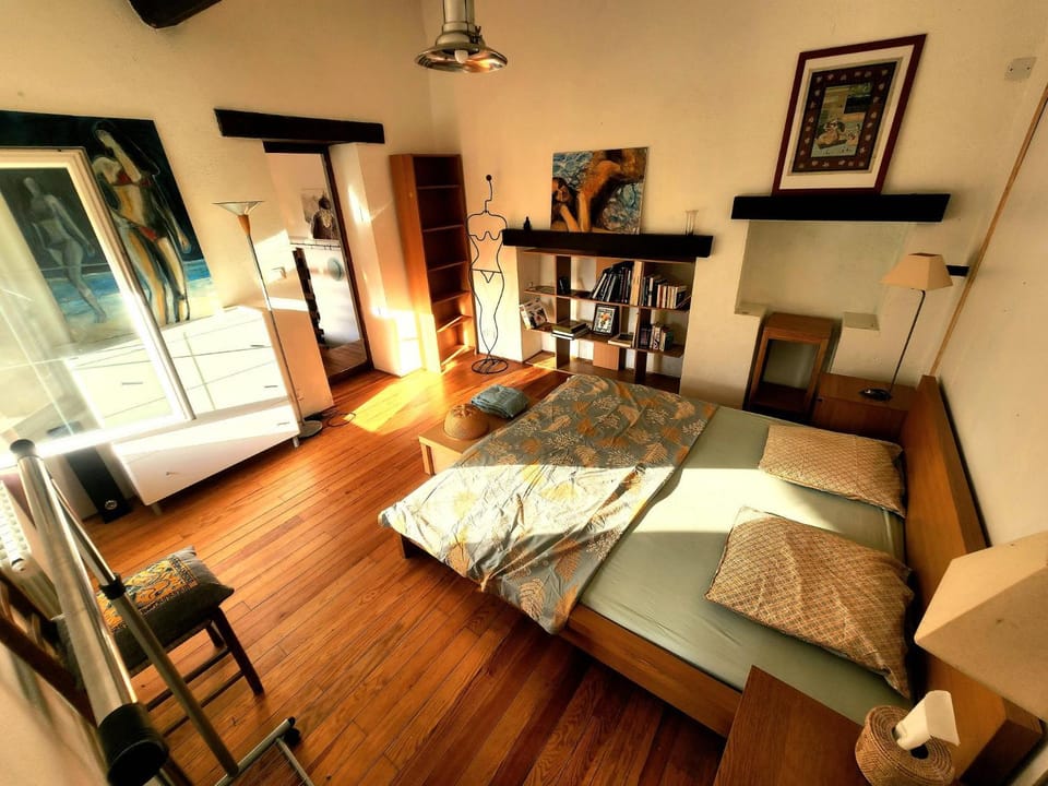 Bed, Night, Photo of the whole room, Bedroom