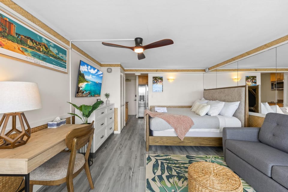 Bed, Living room, Photo of the whole room