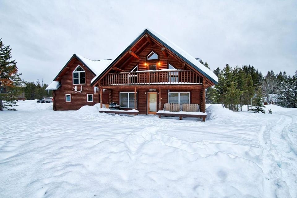 Spacious Log Cabin Retreat with Game Room & Hot Tub Near Island Park, Idaho Cabin in Island Park