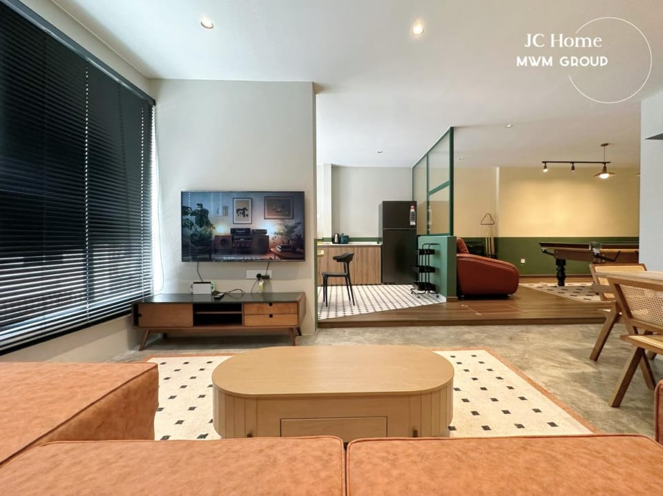 TV and multimedia, Living room, Seating area