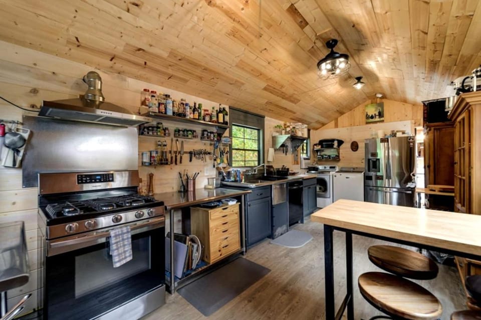 Peaceful Multi-Unit Retreat Offers The Perfect Blend Of Comfort And Nature On A Scenic Ridge Beside The Tuckasegee Sylva North Carolina House in Swain County