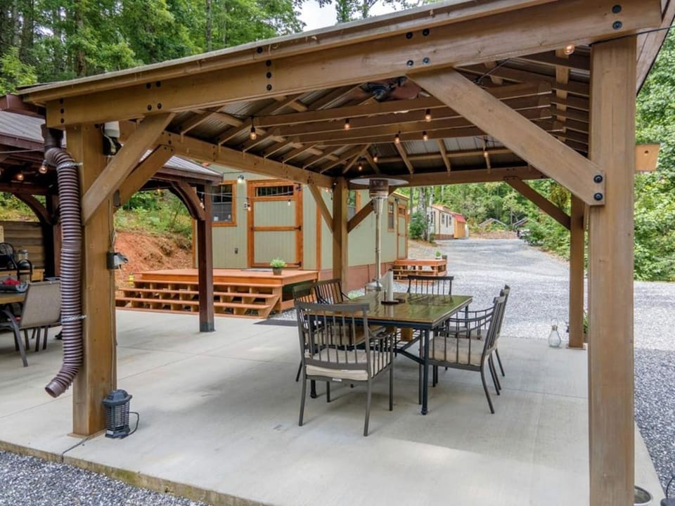 Peaceful Multi-Unit Retreat Offers The Perfect Blend Of Comfort And Nature On A Scenic Ridge Beside The Tuckasegee Sylva North Carolina House in Swain County