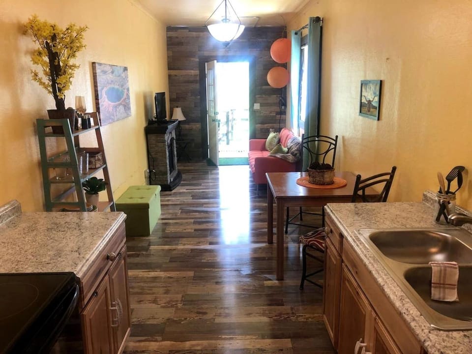 Stylish Tiny House Vacation Rental in Swan Valley, ID near Jackson Hole House in Idaho