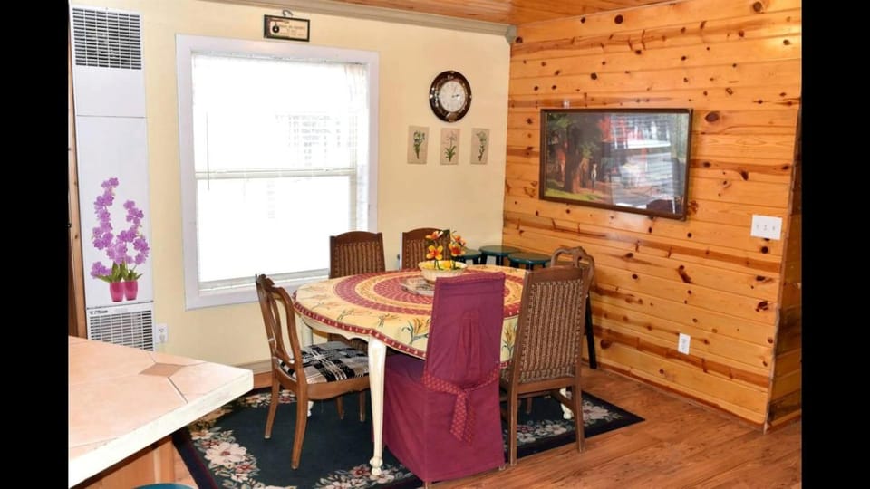 Peaceful Family-Friendly Cabin with Game Loft Near Old Faithful in Island Park, Idaho Cabin in Henrys Lake