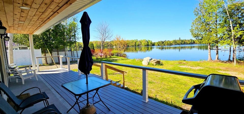 Idyllic Lakefront Cottage Haven Near Tussle Lagoon, Maine House in Moosehead Lake