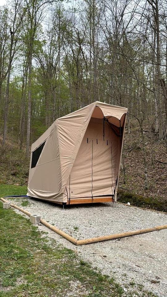 Safari Tent Glamping in Kentucky with AC and Access to Biking Trails Luxury tent in Kentucky