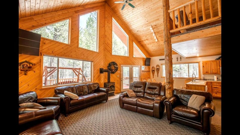 Cozy Island Park Cabin with Hot Tub & Lake Access near Rentals in Island Park, Idaho Cabin in Island Park