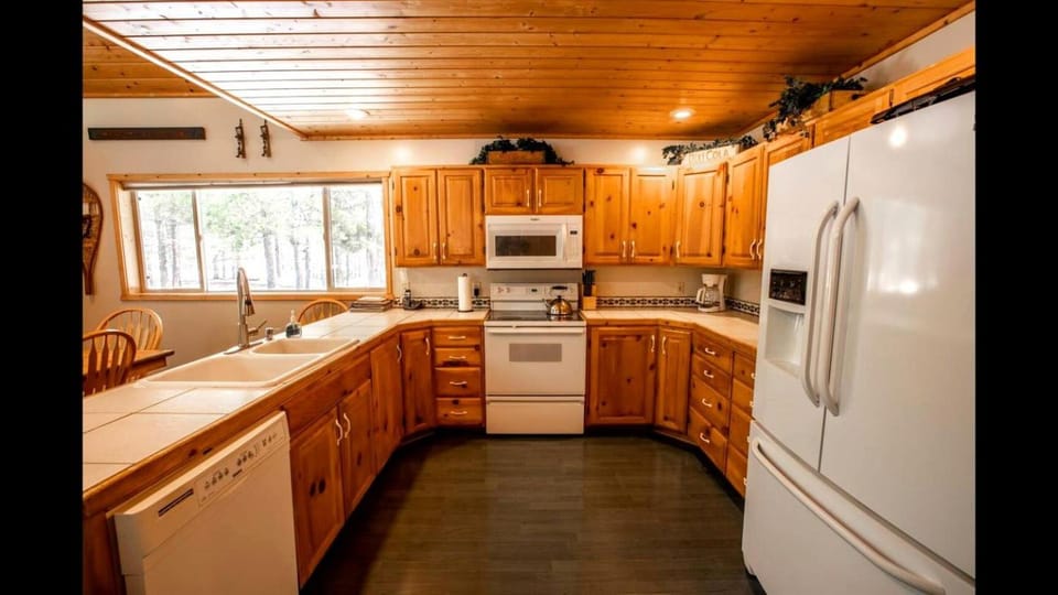 Cozy Island Park Cabin with Hot Tub & Lake Access near Rentals in Island Park, Idaho Cabin in Island Park