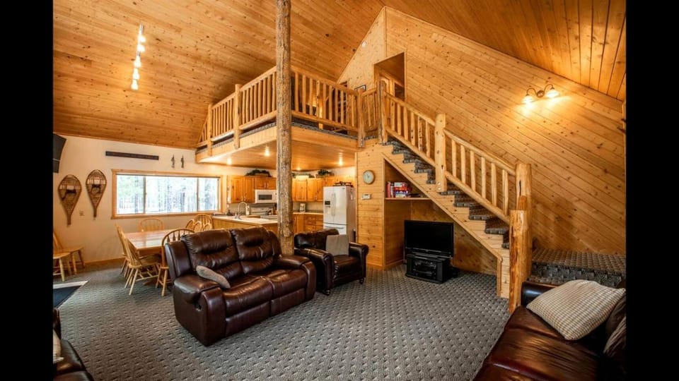 Cozy Island Park Cabin with Hot Tub & Lake Access near Rentals in Island Park, Idaho Cabin in Island Park