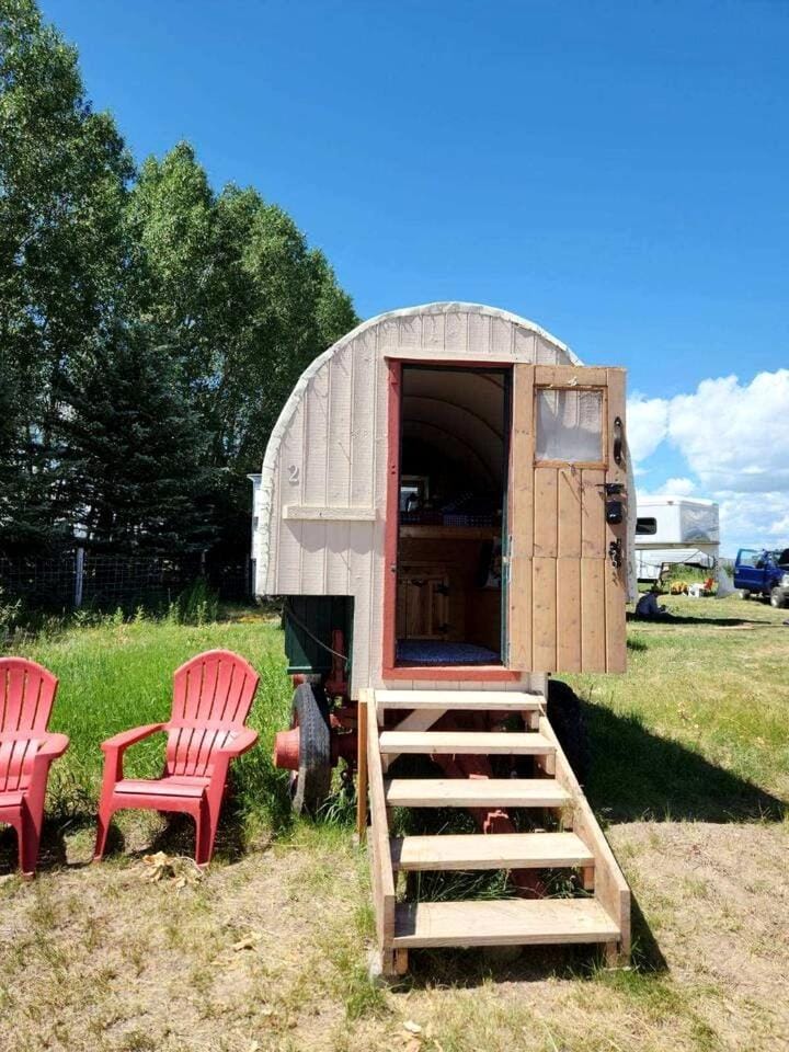 Charming Glamping Wagon with Mountain Views on Working Ranch near Grand Teton – Tetonia, Idaho House in Idaho