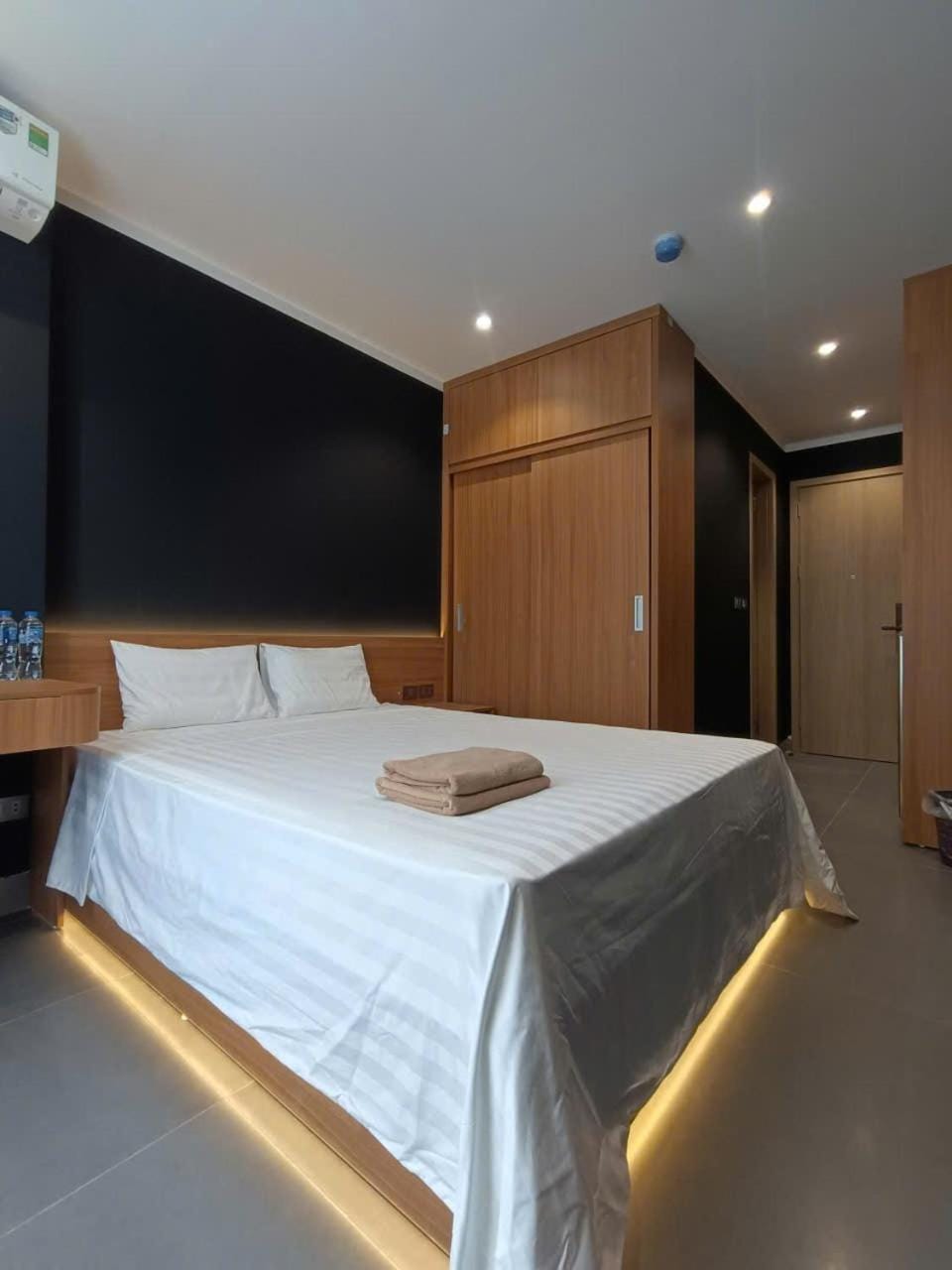 Ami Studio Đội Cấn Hotel in Hanoi