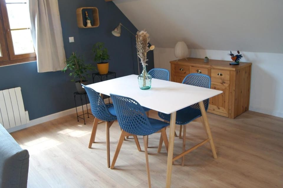 Logement entier indépendant avec espace extérieur Apartment in Normandy
