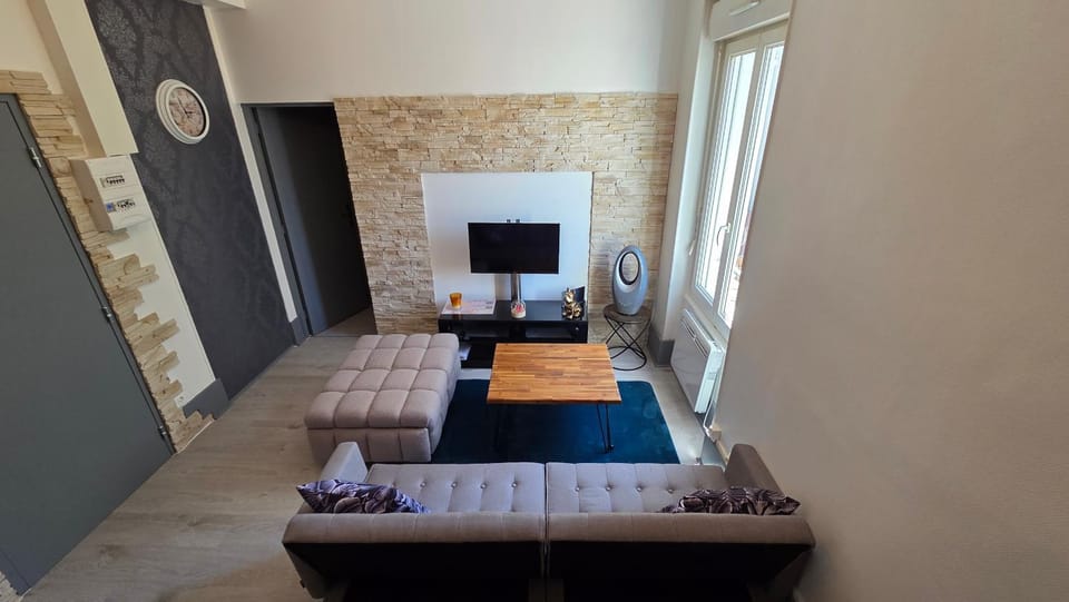 Communal lounge/ TV room, TV and multimedia