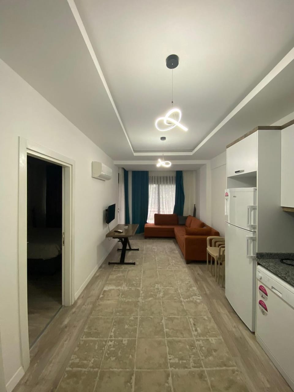 TV and multimedia, Kitchen or kitchenette, Living room, Seating area