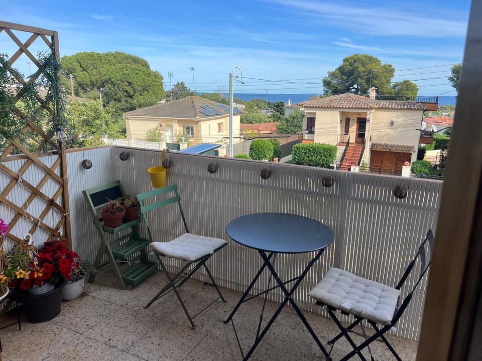 Natural landscape, View (from property/room), Balcony/Terrace, Sea view