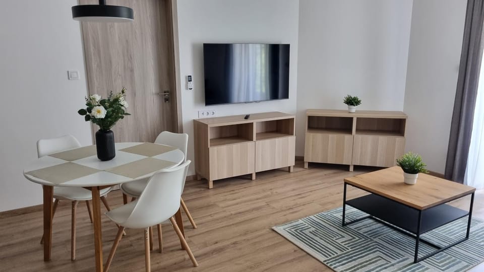 TV and multimedia, Living room, Dining area