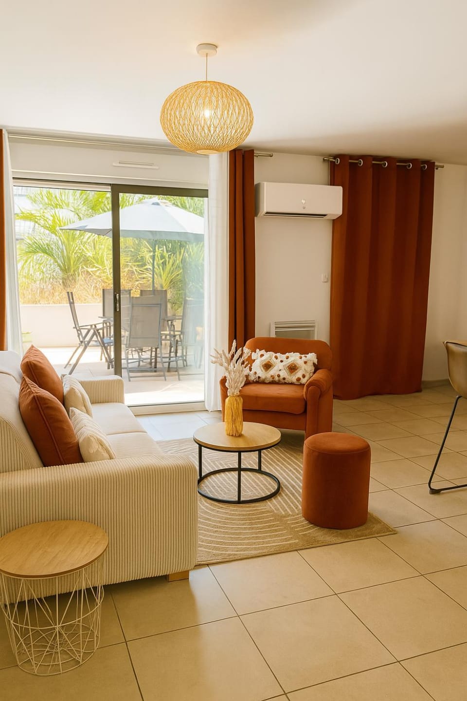 Balcony/Terrace, Living room, Seating area, Dining area