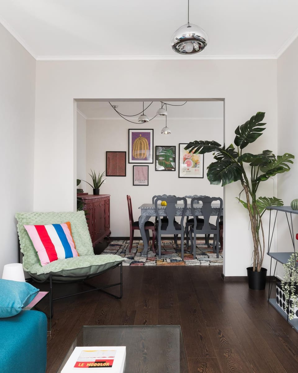 Living room, Seating area