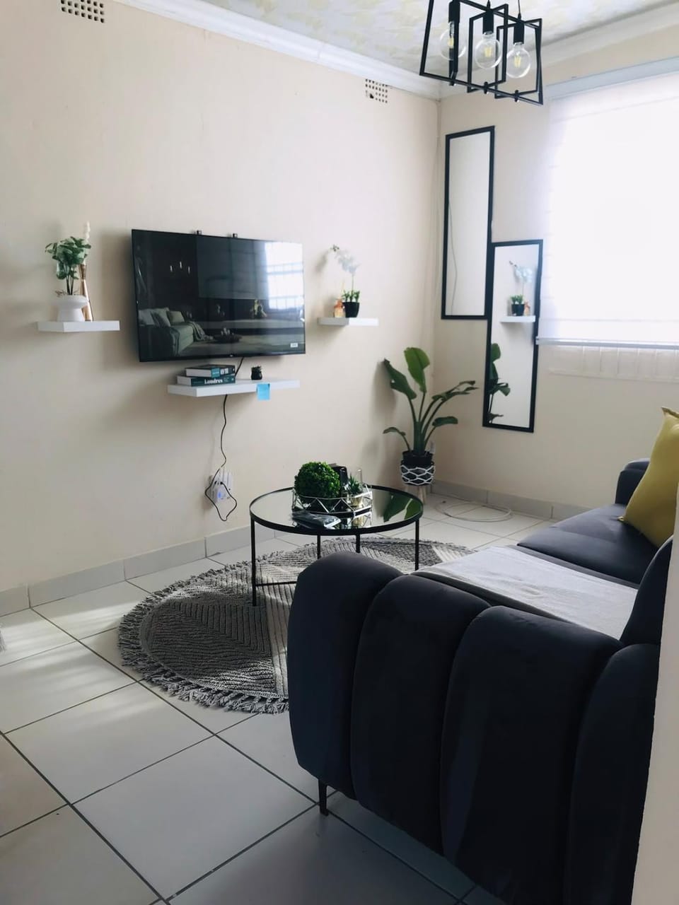 Blanc and Bold Apartment in Gauteng