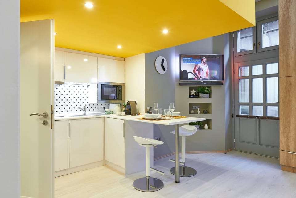 TV and multimedia, Kitchen or kitchenette, Dining area
