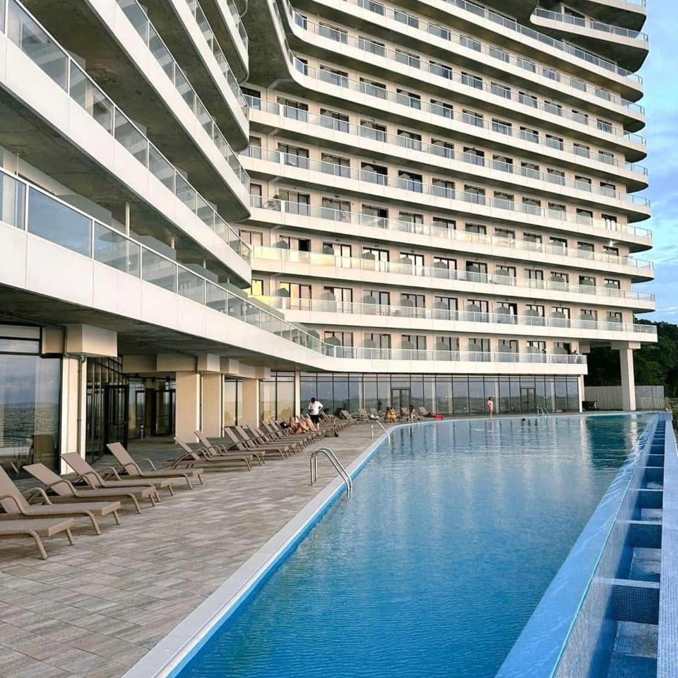Swimming pool, Swimming pool