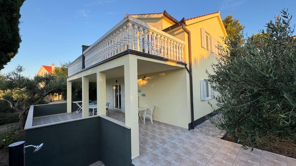 Property building, Balcony/Terrace