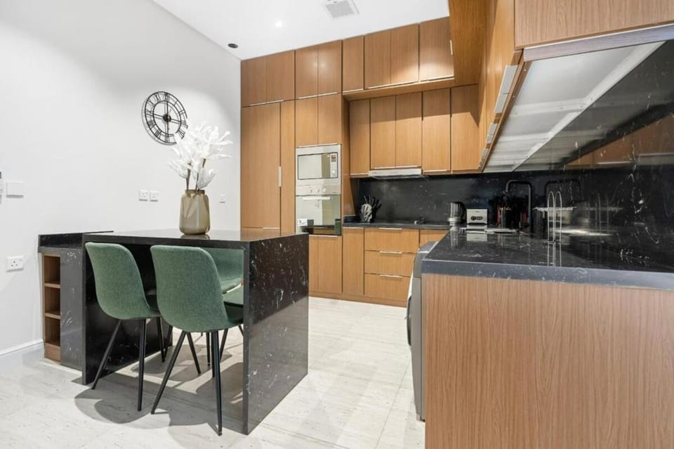 Gallery-Style Home with Parking Full Kitchen Apartment in Riyadh