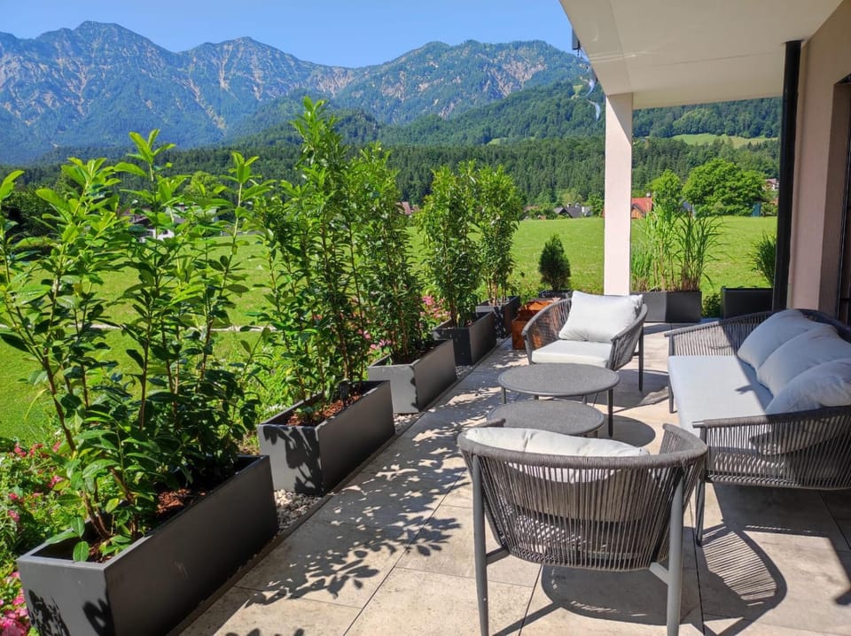 Garden, View (from property/room), Balcony/Terrace, Mountain view